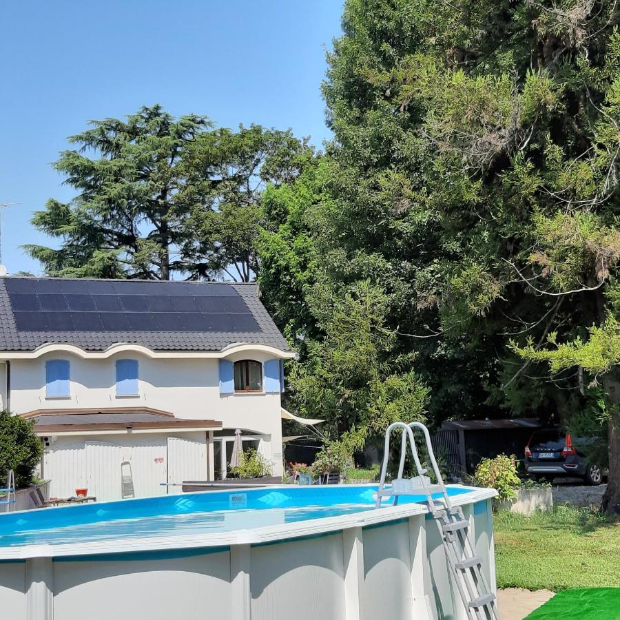 Campagnoli Bed & Breakfast Somma Lombardo Bagian luar foto